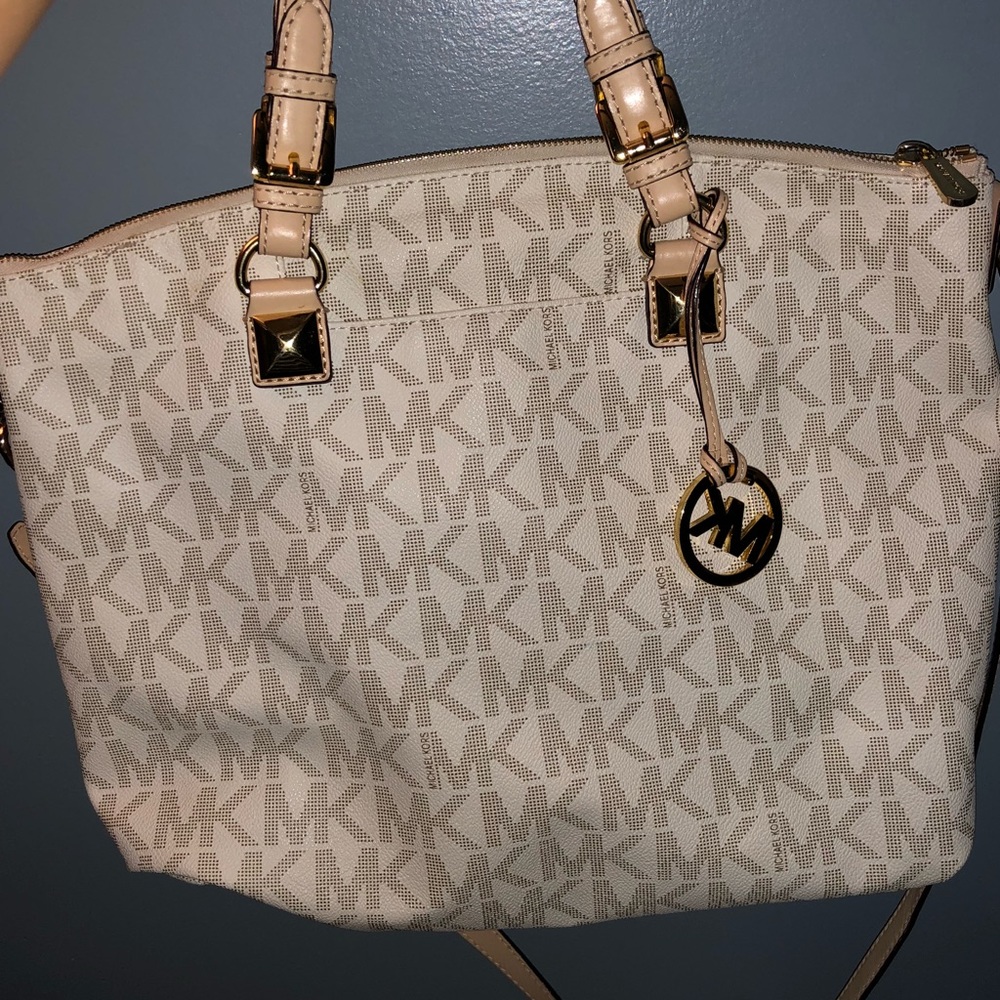 Over size Michael Kors Tote/Crossbody